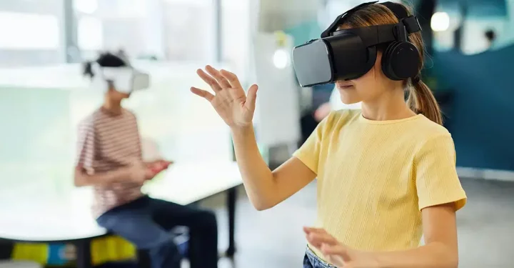 Berufswelten im MINT-Bereich mit VR entdecken